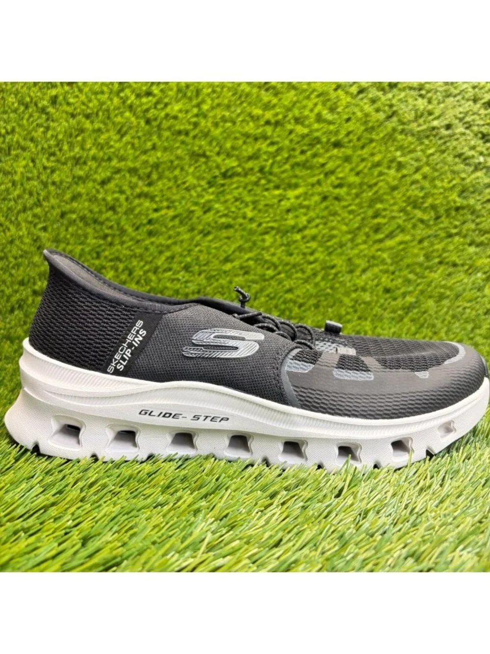 Skechers Glide Step Pro Mens Size 7 Black White Athletic Slip On Shoes Sneakers